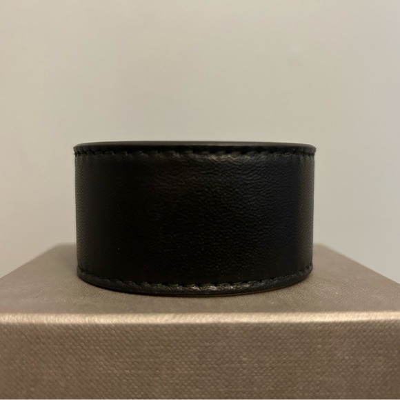 ALEXANDER McQUEEN Black Leather Cuff with Gold Skull - Picture 5 of 8